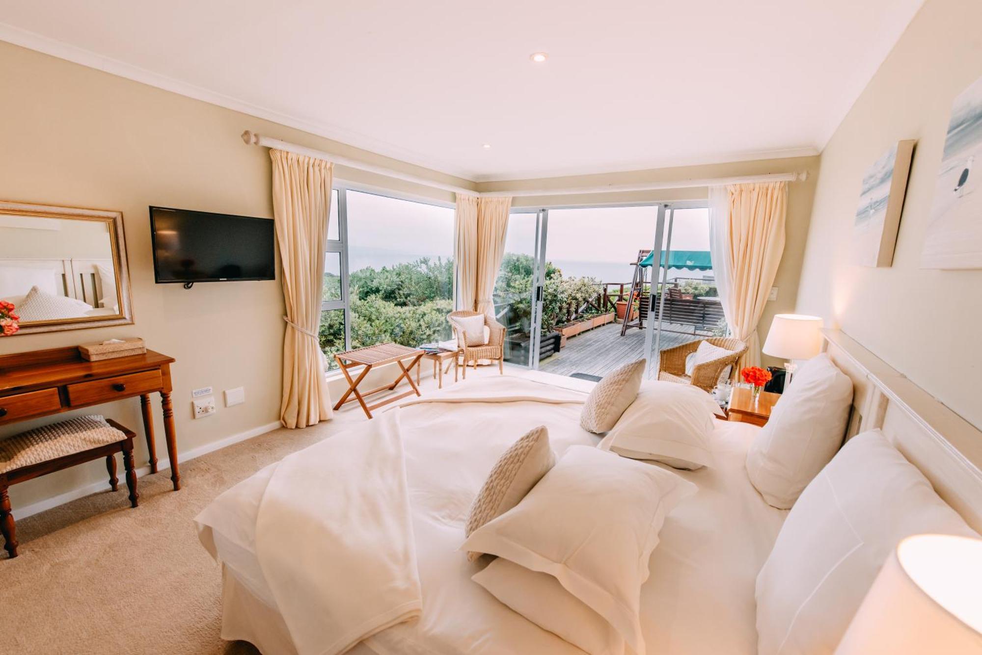 Dolphins' Playground Beachfront B&B Plettenberg Bay Chambre photo